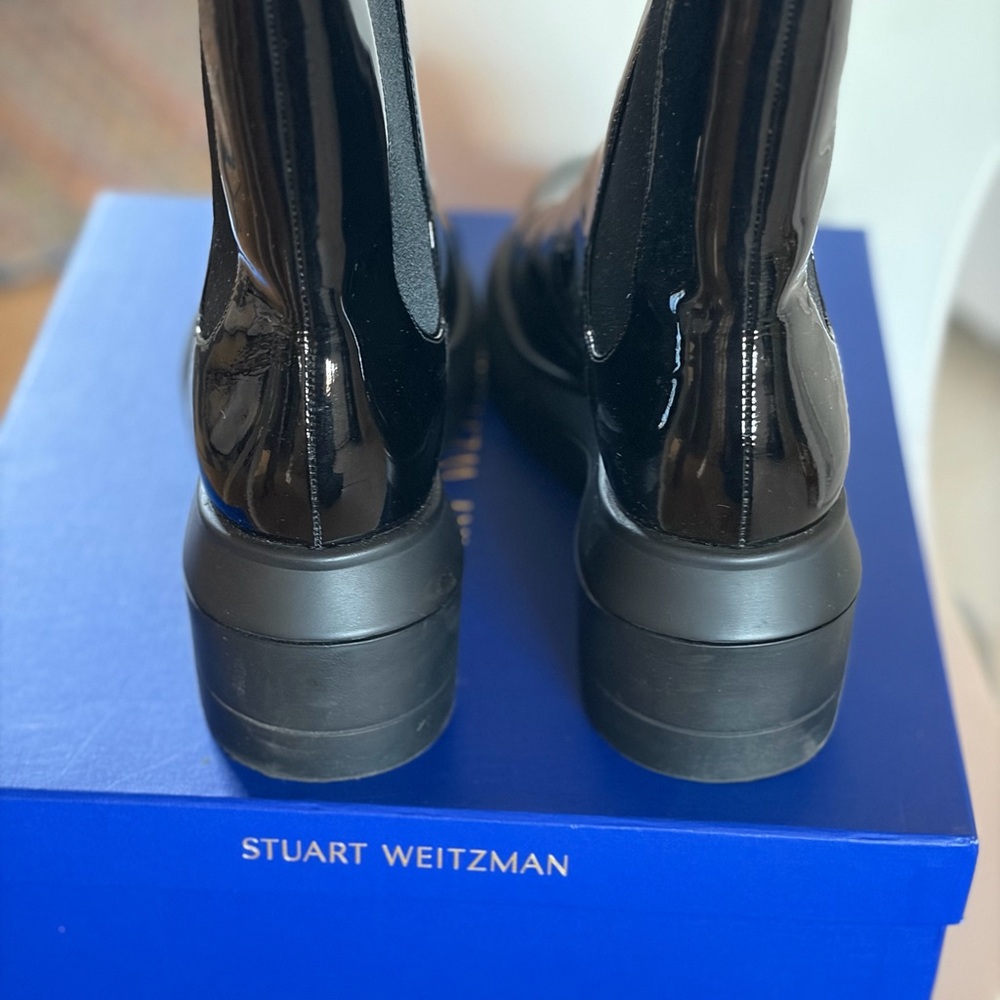 Stuart Weitzman Glossy Patent Leather Black Ankle Boots! Like New! - Picture 4 of 6
